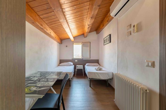 Image No.20-2 Bed Apartment for sale