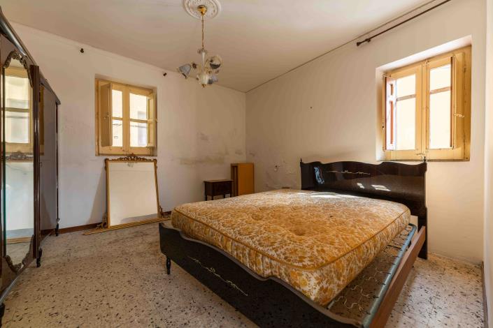 Image No.18-2 Bed Apartment for sale