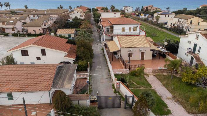 Image No.3-3 Bed Apartment for sale