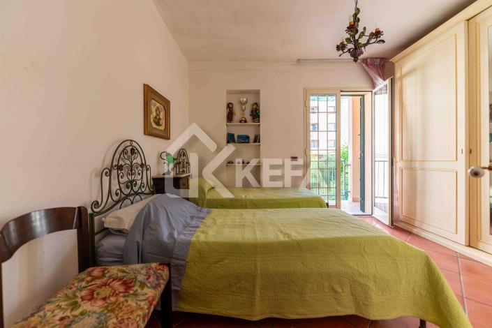 Image No.13-4 Bed Apartment for sale