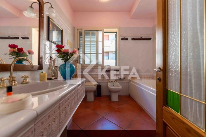 Image No.26-4 Bed Apartment for sale