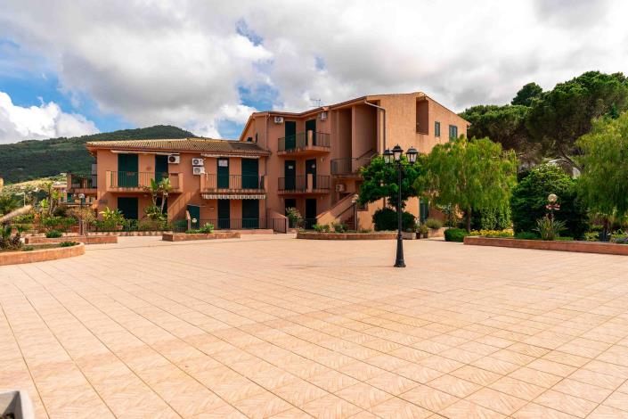 Image No.10-1 Bed Apartment for sale