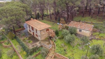 V569-ampia-proprieta-immersa-nel-verde--8-