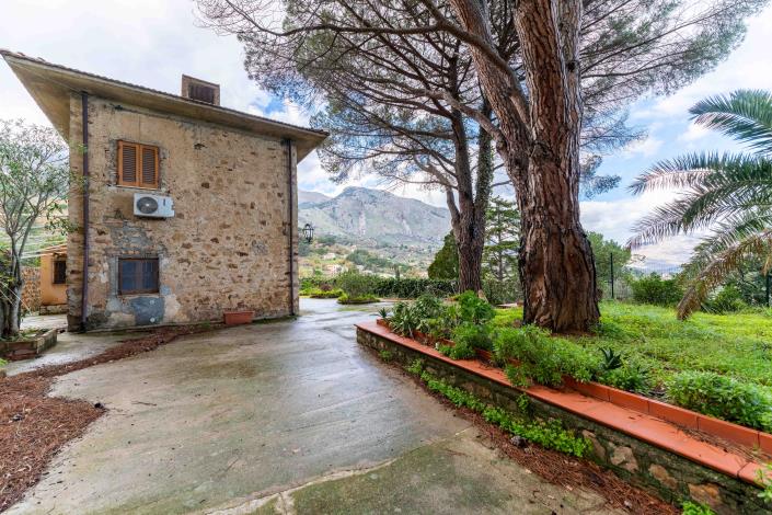 Image No.14-5 Bed Villa for sale