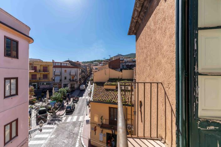 Image No.14-3 Bed Apartment for sale