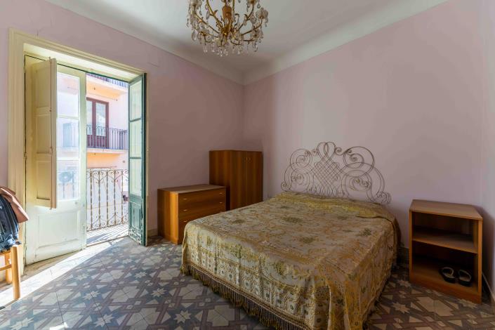 Image No.21-3 Bed Apartment for sale