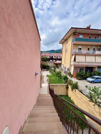 Image No.5-3 Bed Apartment for sale