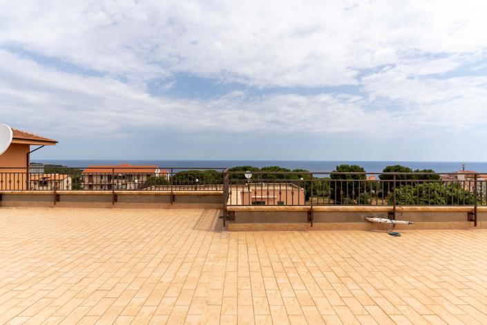 Image No.9-3 Bed Apartment for sale