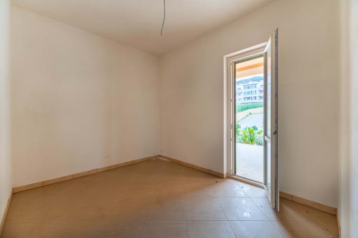 Image No.20-2 Bed Apartment for sale