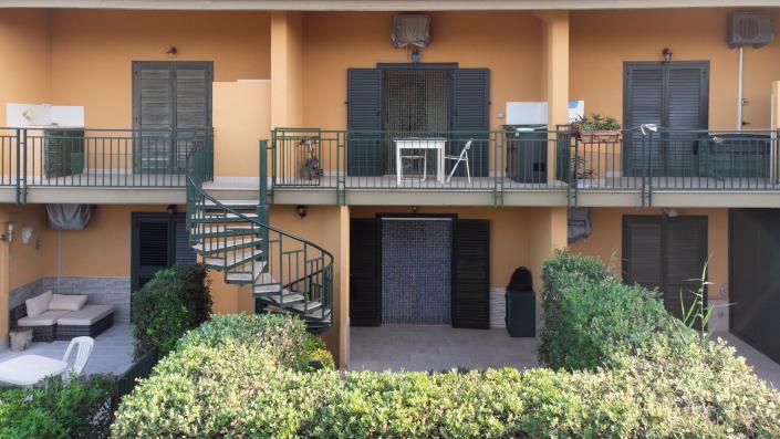 Image No.10-2 Bed Apartment for sale