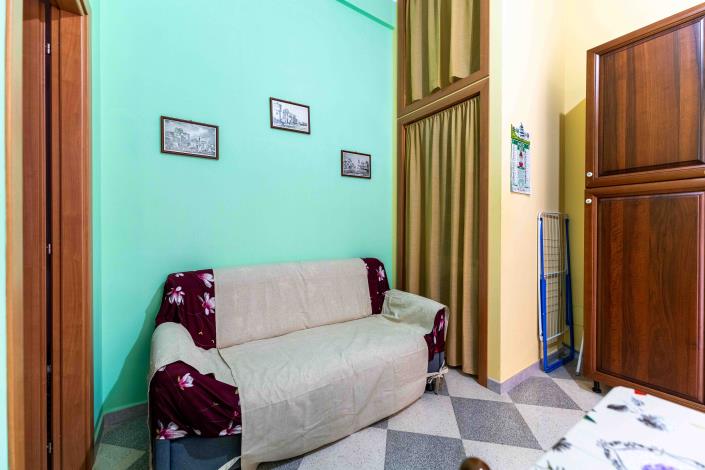 Image No.6-1 Bed House for sale