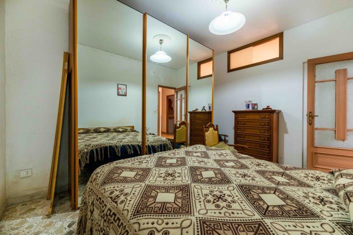 Image No.18-2 Bed Apartment for sale