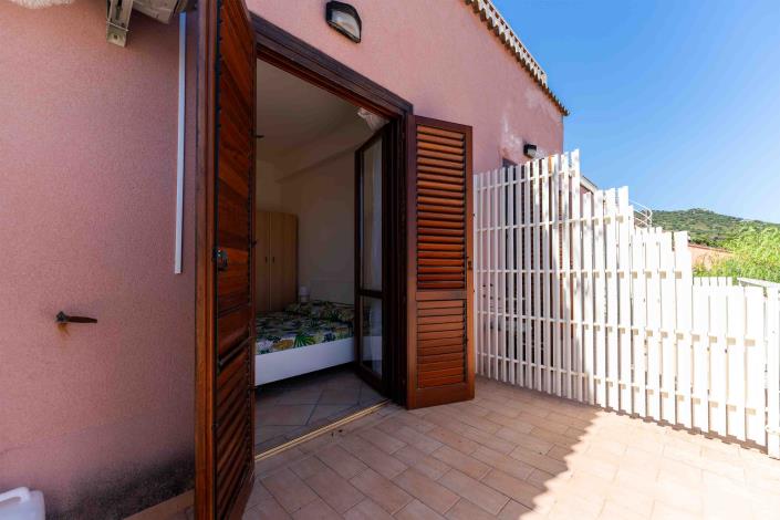 Image No.22-2 Bed Townhouse for sale