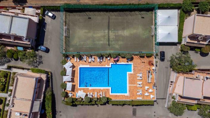 Image No.26-2 Bed Townhouse for sale