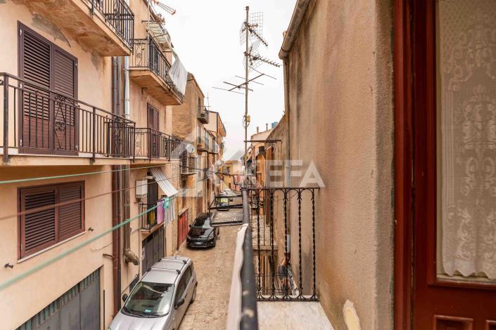 Image No.7-1 Bed Townhouse for sale