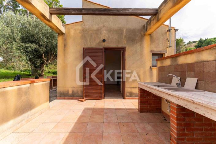 Image No.10-2 Bed Villa / Detached for sale