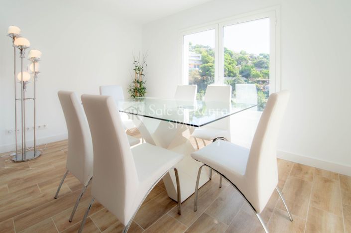 Image No.3-3 Bed Flat for sale