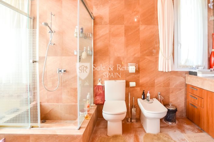 Image No.29-5 Bed Villa for sale