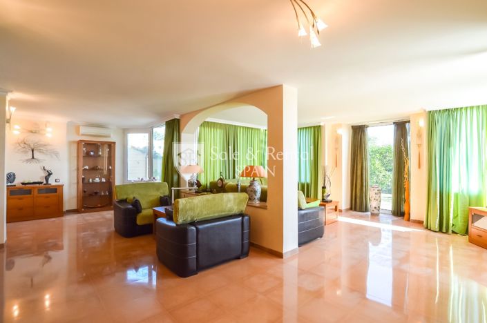 Image No.32-5 Bed Villa for sale