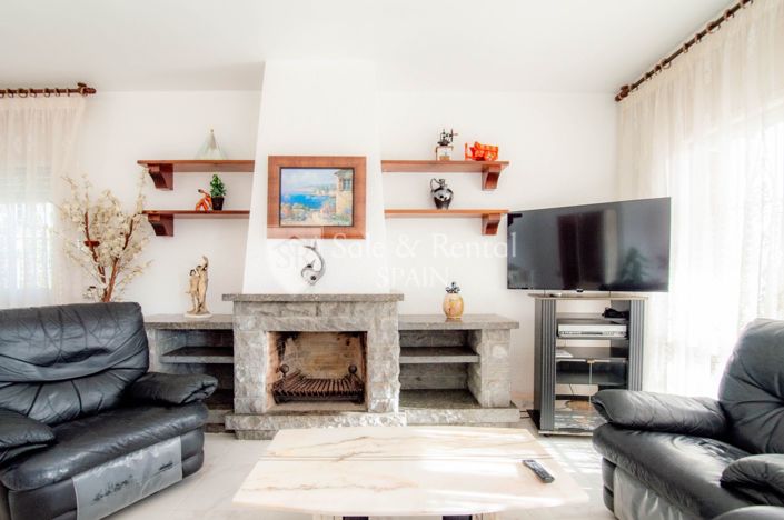 Image No.4-7 Bed Villa for sale