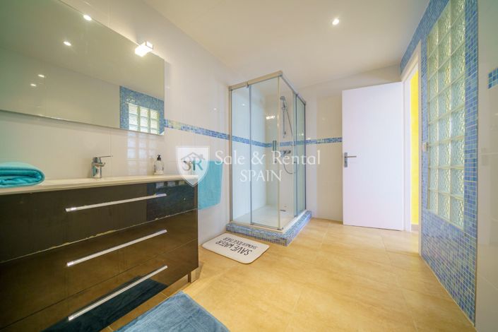 Image No.54-Villa de 5 chambres à vendre à Roses