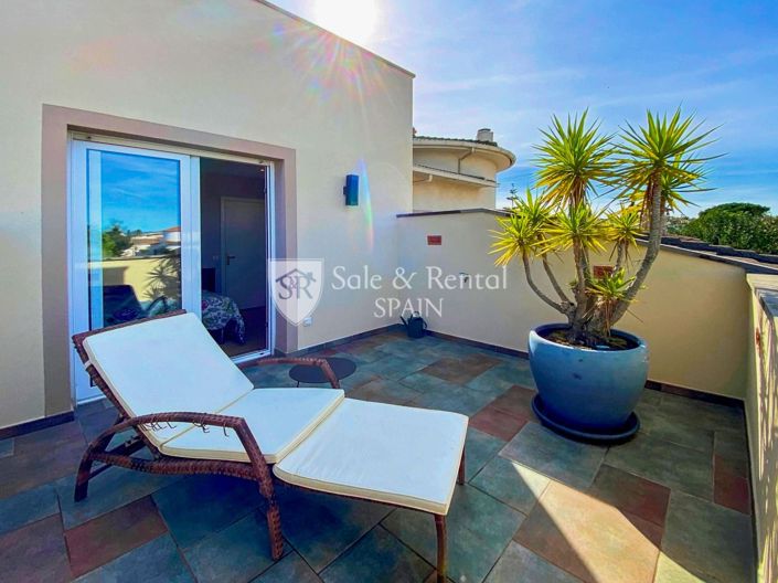 Image No.104-5 Bed Villa for sale