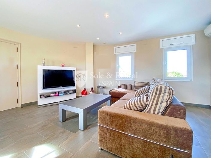 Image No.113-5 Bed Villa for sale