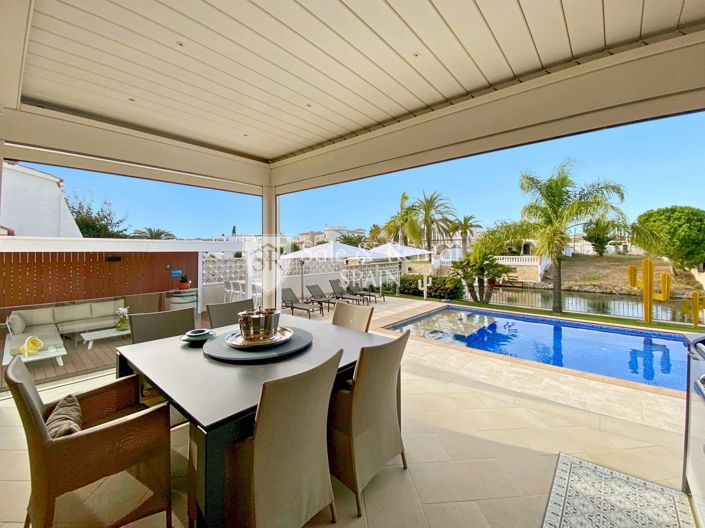 Image No.12-5 Bed Villa for sale