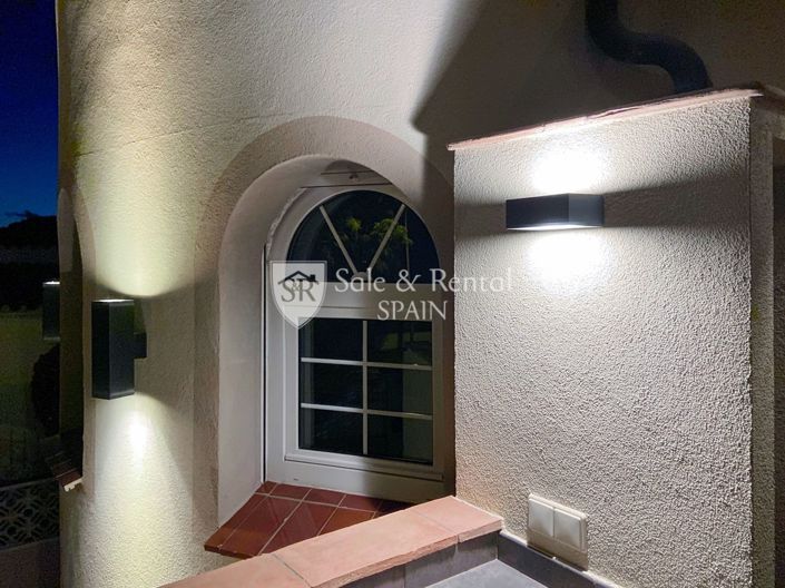 Image No.150-5 Bed Villa for sale