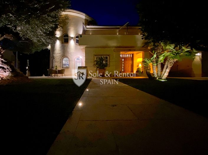 Image No.152-5 Bed Villa for sale