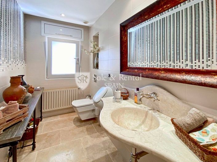 Image No.31-5 Bed Villa for sale