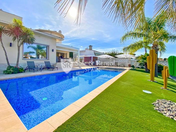 Image No.56-5 Bed Villa for sale