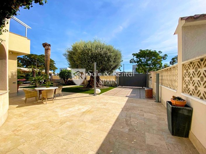 Image No.85-5 Bed Villa for sale