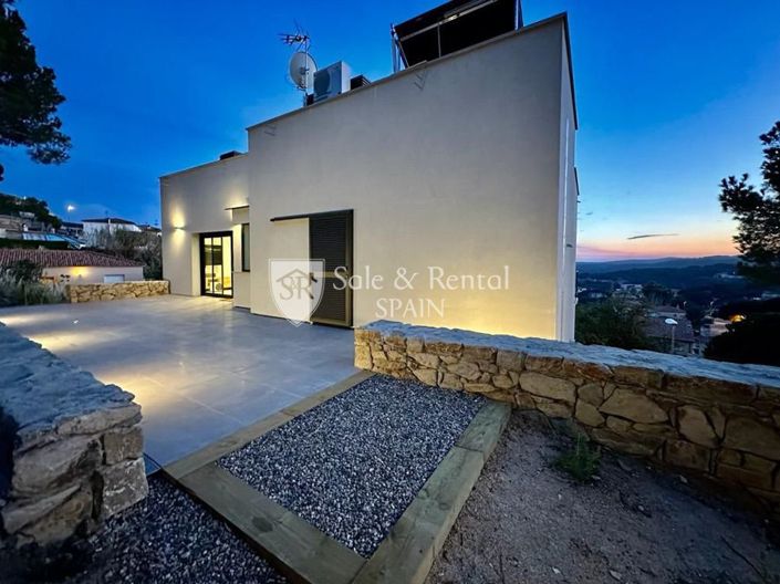 Image No.2-Villa de 4 chambres à vendre à Lloret de Mar