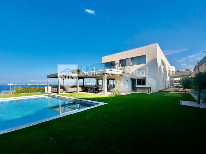 Image No.2-6 Bed Villa for sale
