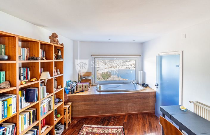 Image No.16-5 Bed Villa for sale