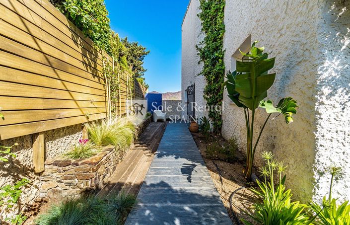 Image No.36-5 Bed Villa for sale