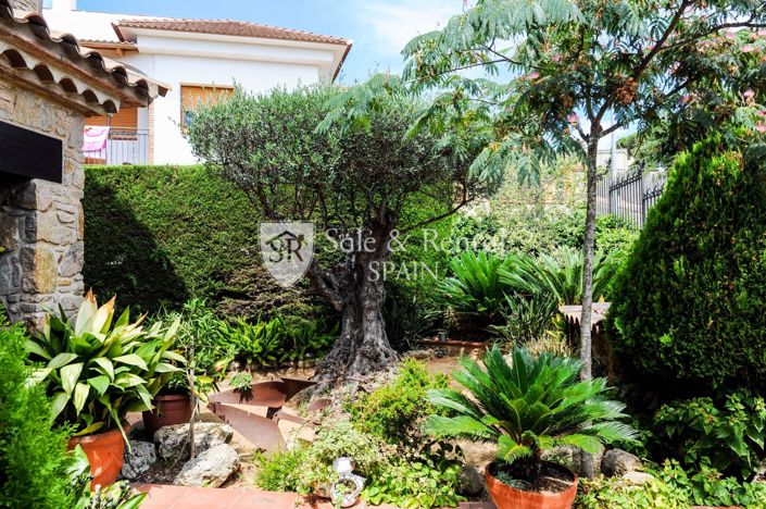 Image No.10-4 Bed Villa for sale