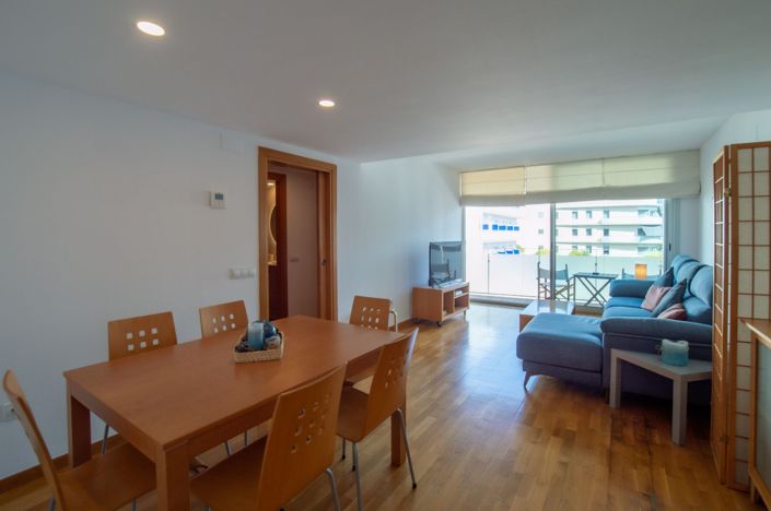 Image No.9-2 Bed Flat for sale