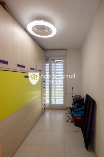 Image No.22-3 Bed Flat for sale