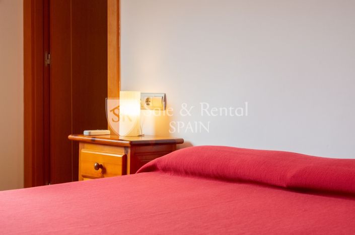 Image No.18-3 Bed Flat for sale