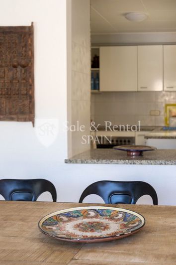 Image No.11-4 Bed Flat for sale