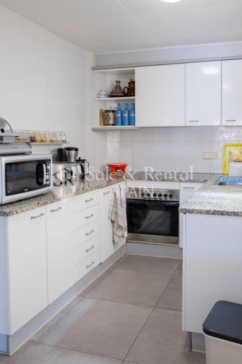 Image No.12-4 Bed Flat for sale