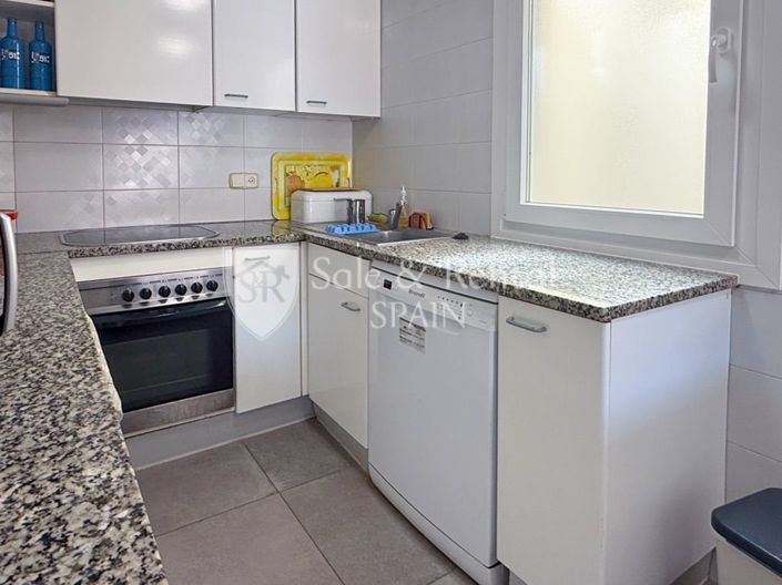 Image No.16-4 Bed Flat for sale