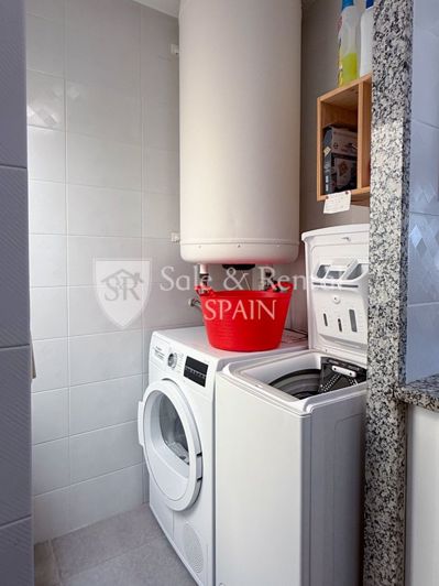 Image No.26-4 Bed Flat for sale