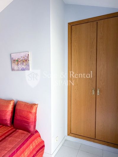 Image No.49-4 Bed Flat for sale