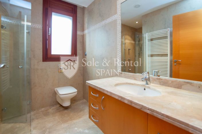 Image No.35-7 Bed Villa for sale