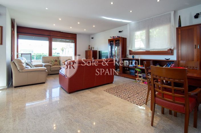 Image No.6-7 Bed Villa for sale