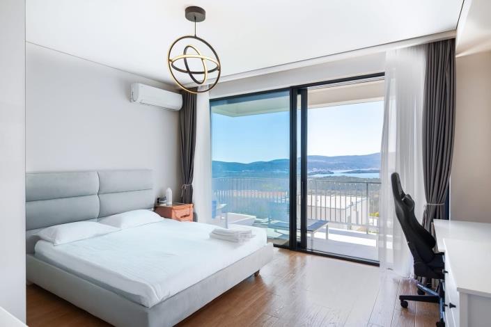 Image No.8-4 Bed Villa for sale