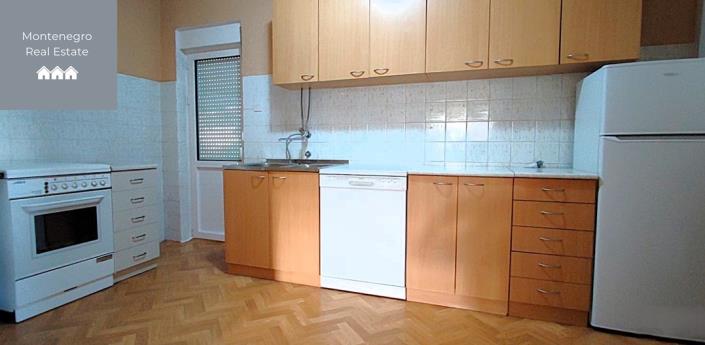 Image No.7-Maison de 3 chambres à vendre à Tivat